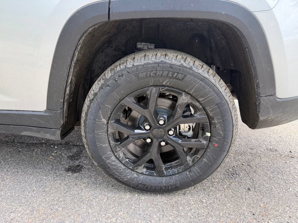 New 2026 Jeep Grand Cherokee Altitude AWD/4WD image 26