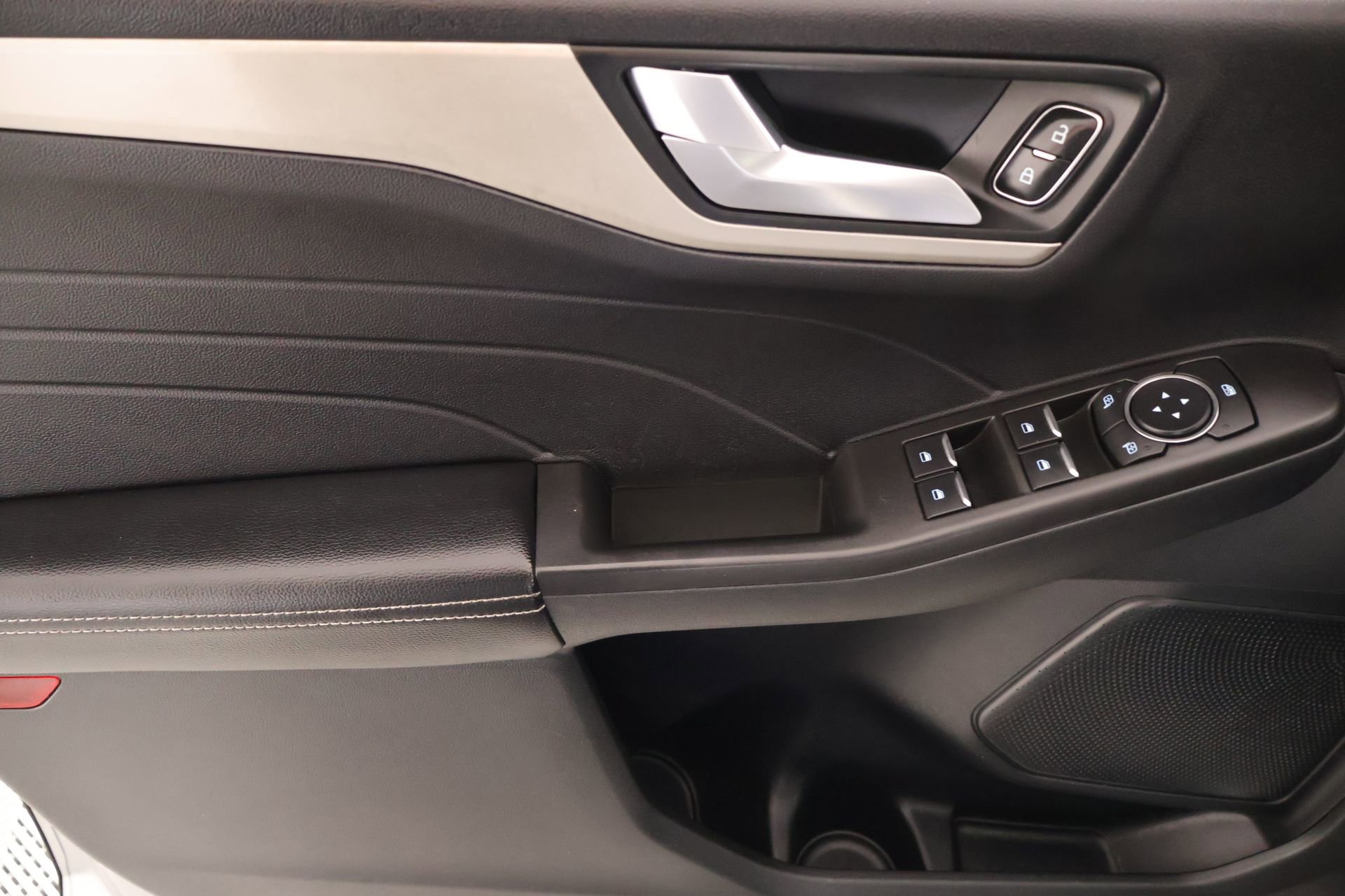 Used 2021 Ford Escape SEL AWD/4WD image 16