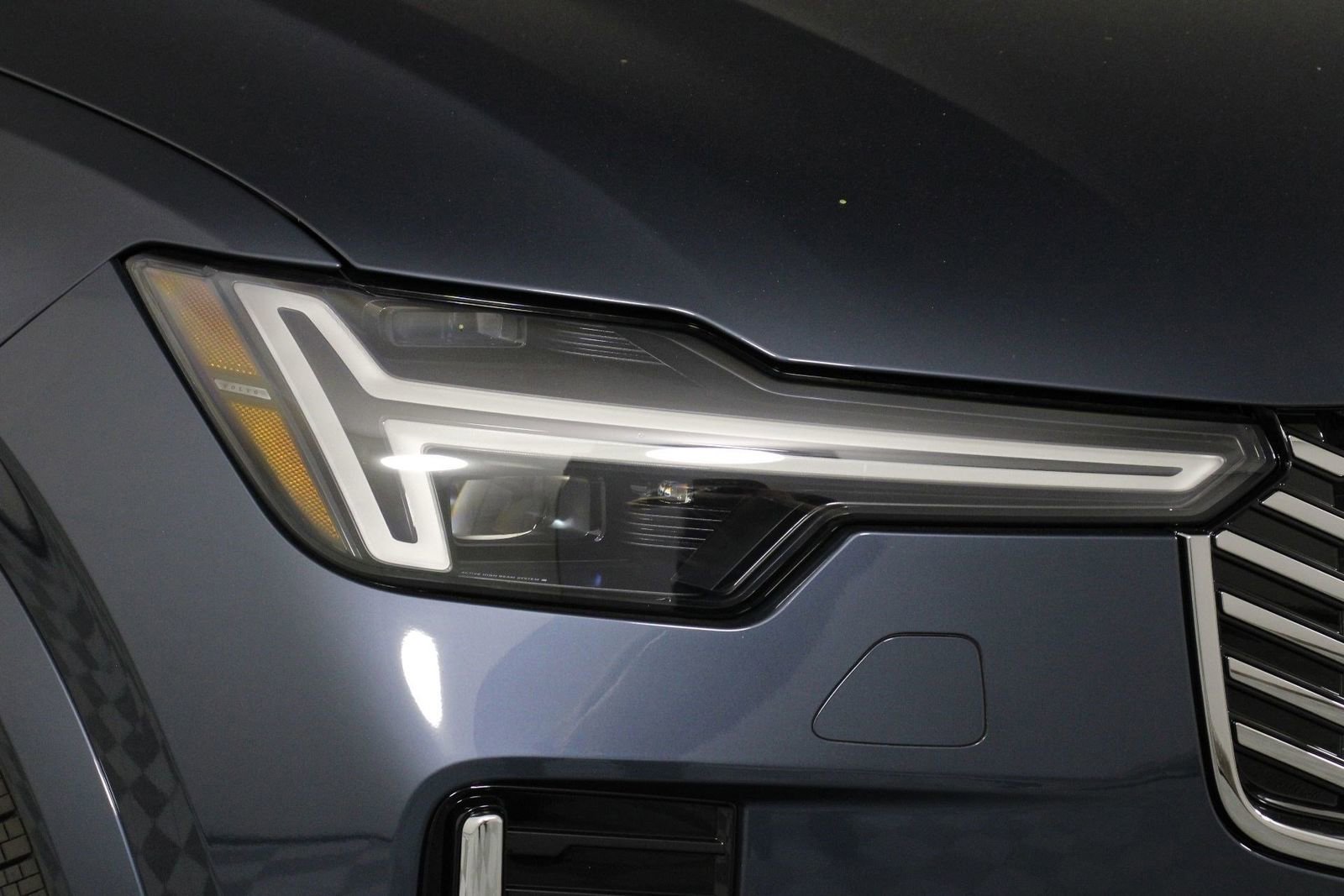 New 2026 Volvo XC90 T8 Ultra w/ Protection Package Premier image 14