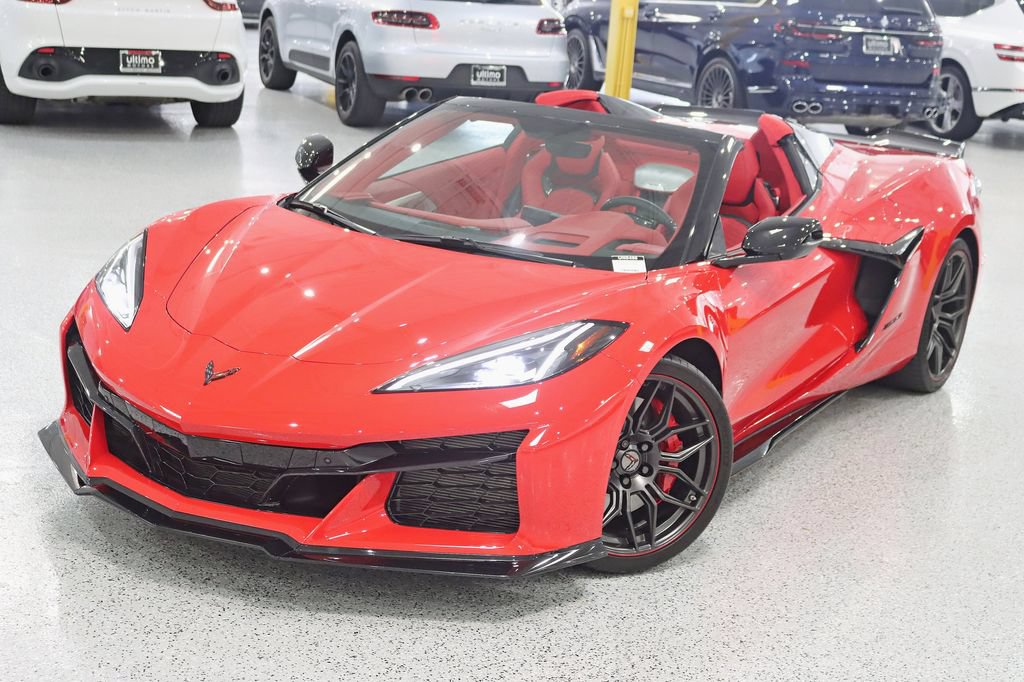 Used 2023 Chevrolet Corvette Z06 RWD image 7