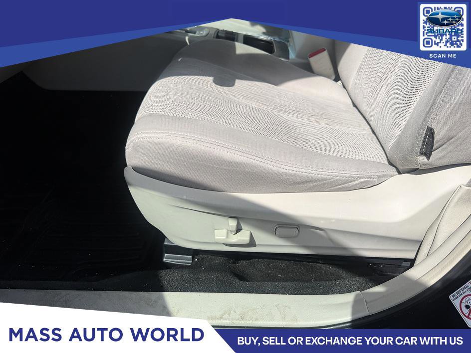 Used 2013 Subaru Outback 2.5i Premium AWD/4WD image 4