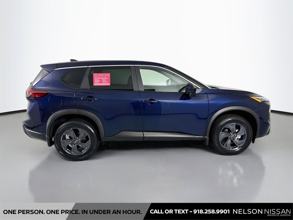 Certified 2026 Nissan Rogue SV FWD image 4