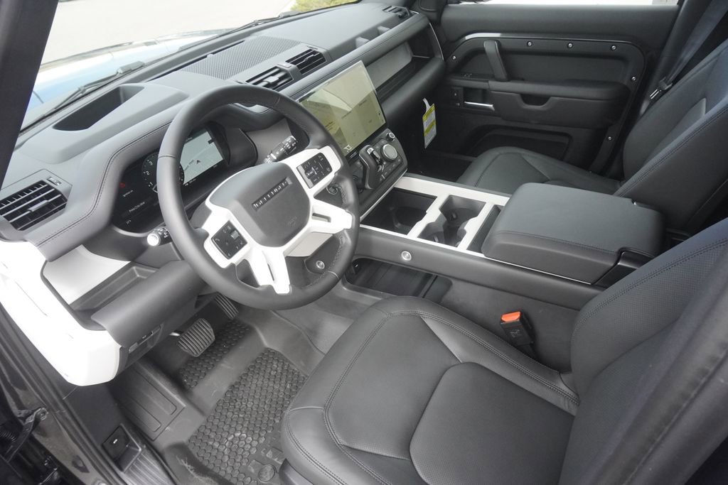 New 2026 Land Rover Defender 110 X-Dynamic SE image 18