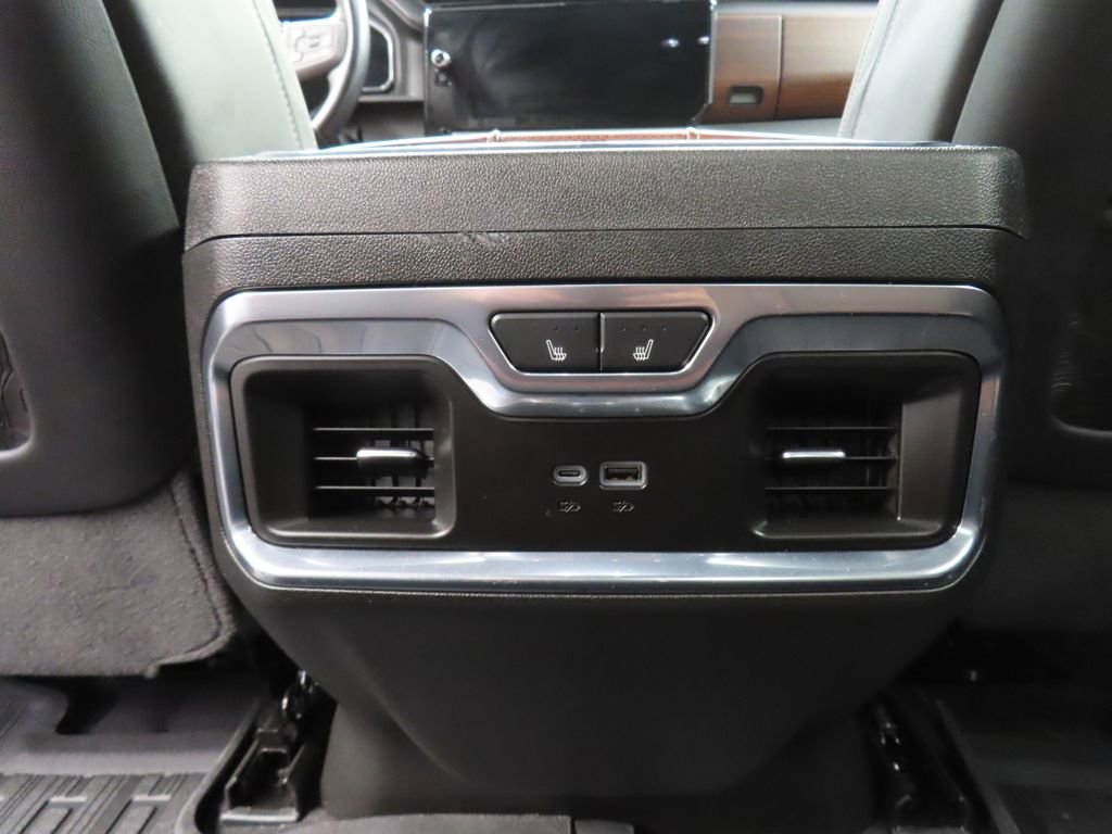 Used 2026 GMC Sierra 1500 Denali Ultimate w/ LPO, Black Badging Package AWD/4WD image 14
