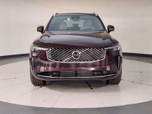 New 2025 Volvo XC90 T8 Core image 9