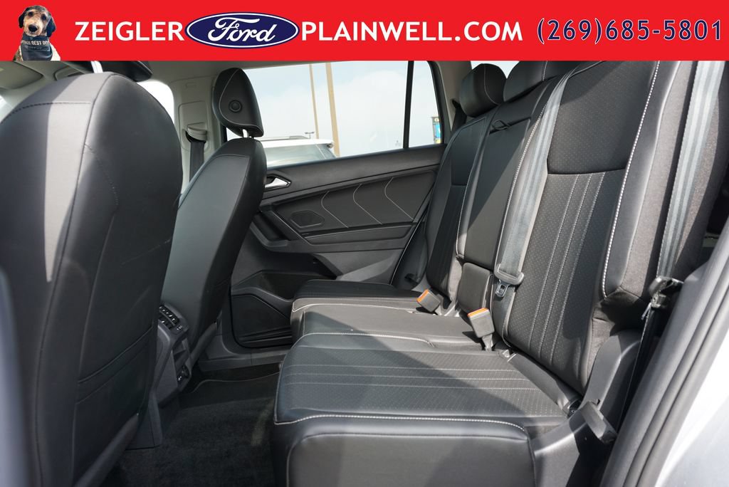 Used 2023 Volkswagen Tiguan SE AWD/4WD image 11