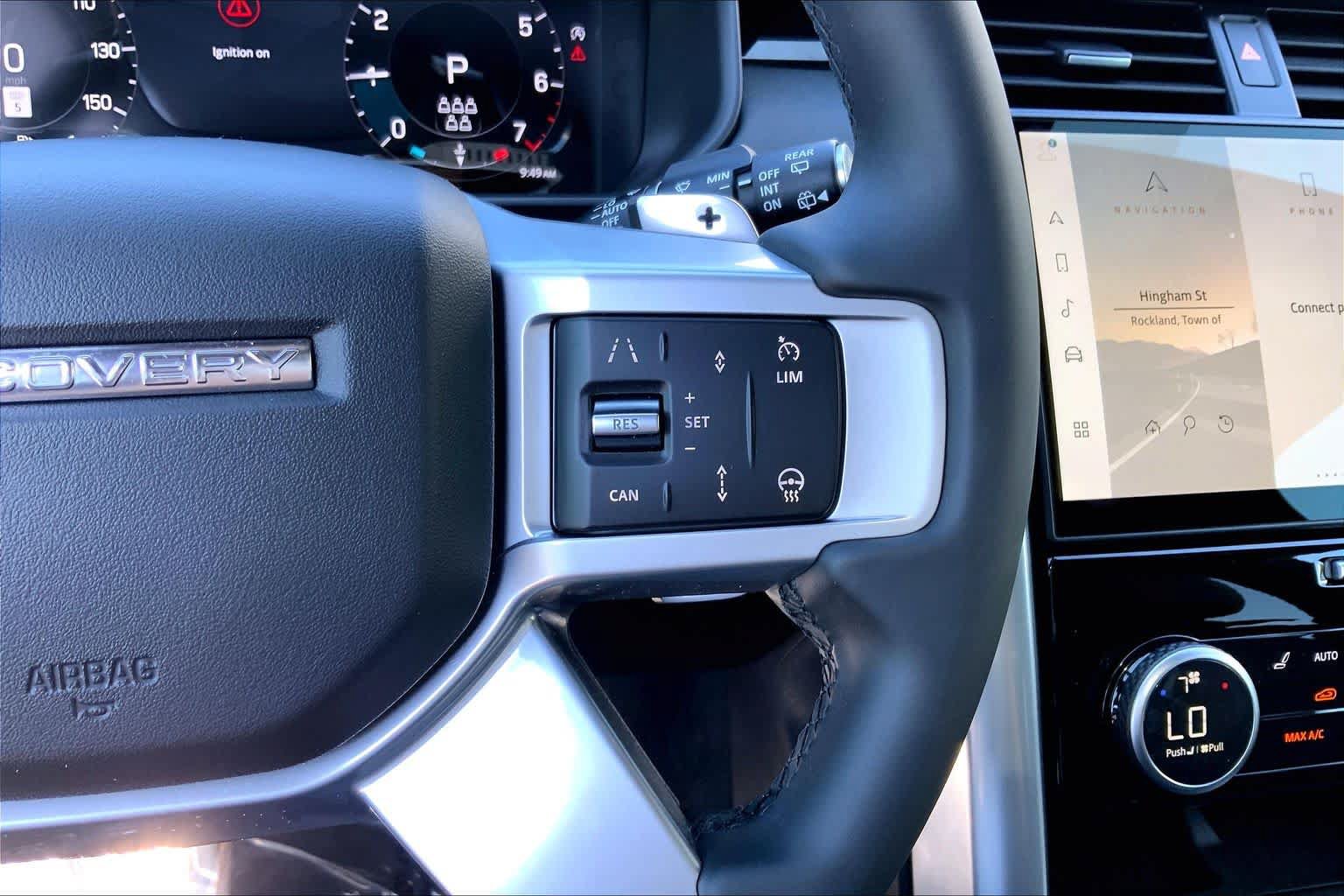 Used 2025 Land Rover Discovery S AWD/4WD image 23