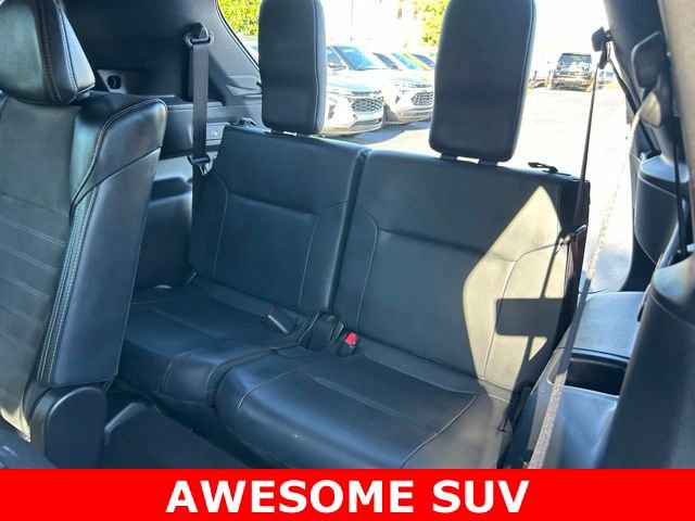 Used 2024 Mitsubishi Outlander SE Black Edition FWD image 16