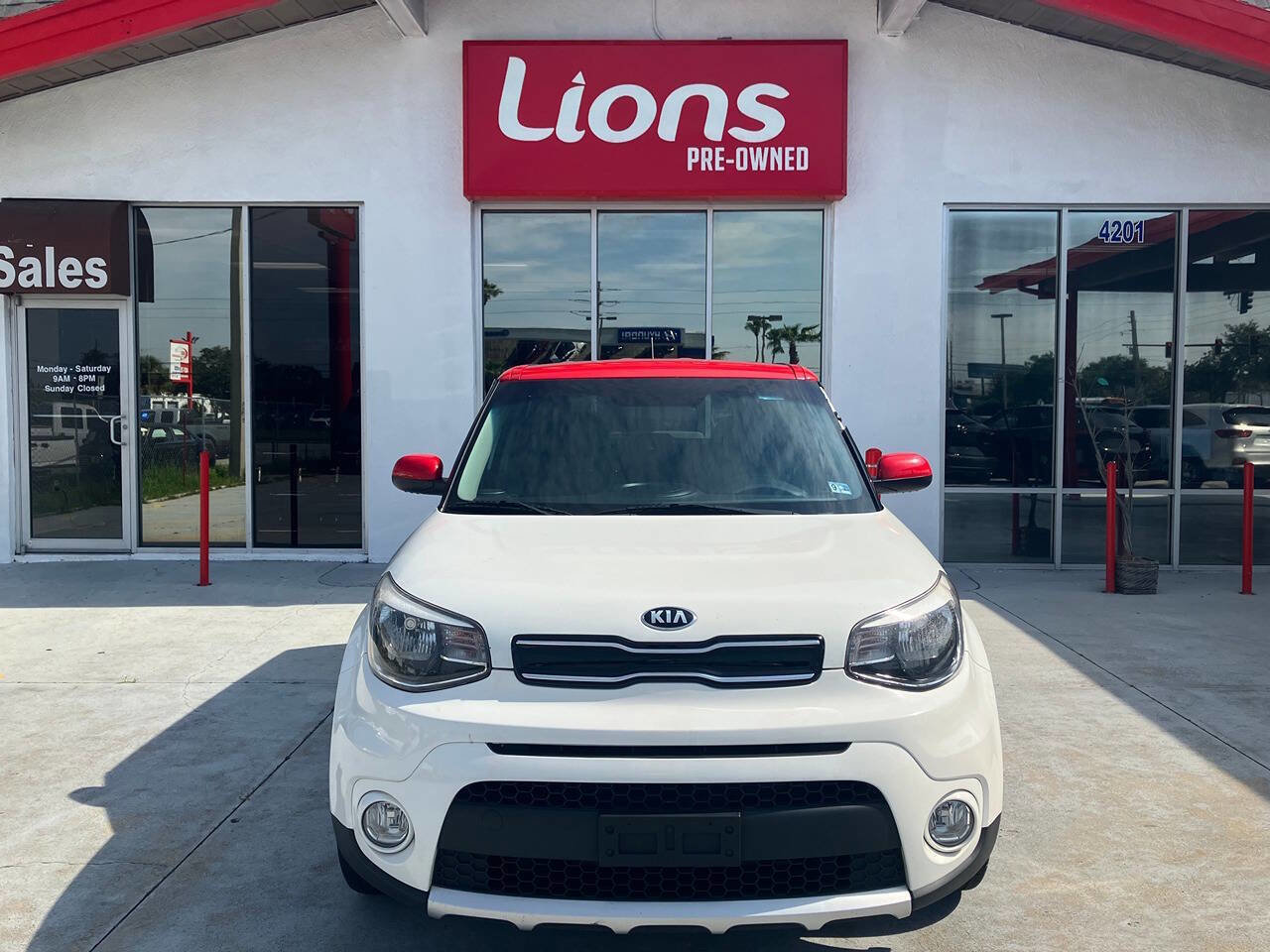 Used 2018 Kia Soul + image 6