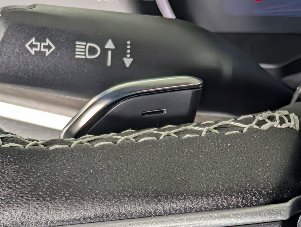 New 2025 Jeep Grand Cherokee L Limited image 21