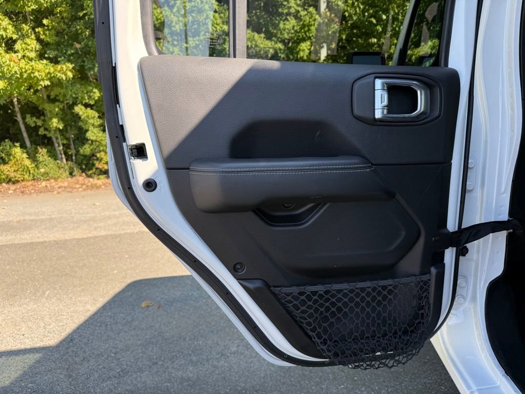 Used 2023 Jeep Wrangler Sahara image 46