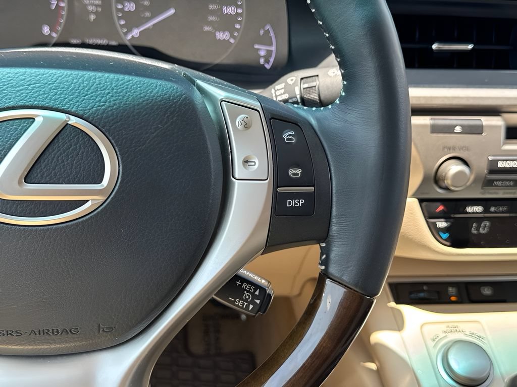 Used 2014 Lexus ES 350 w/ Luxury Package FWD image 17