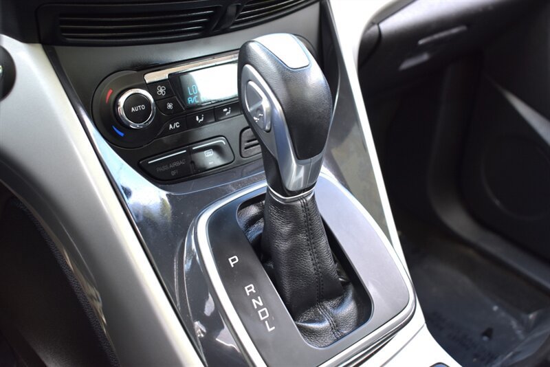 Used 2013 Ford C-MAX SEL FWD image 26