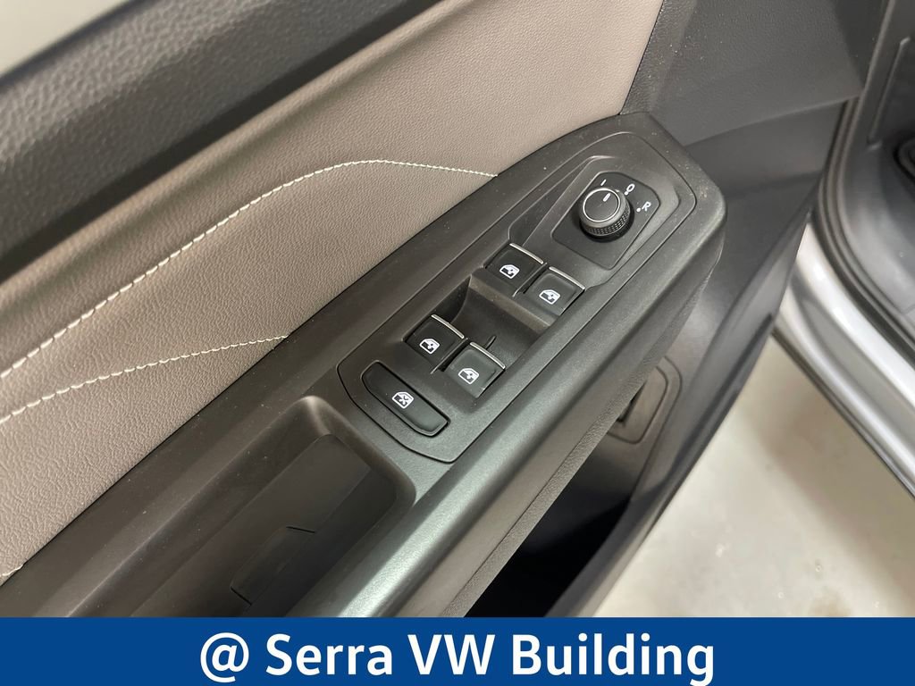 Used 2023 Volkswagen Atlas Cross Sport SEL AWD/4WD image 18