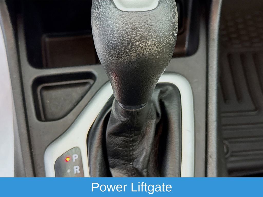 Used 2017 Jeep Cherokee Latitude w/ Comfort/Convenience Group image 21