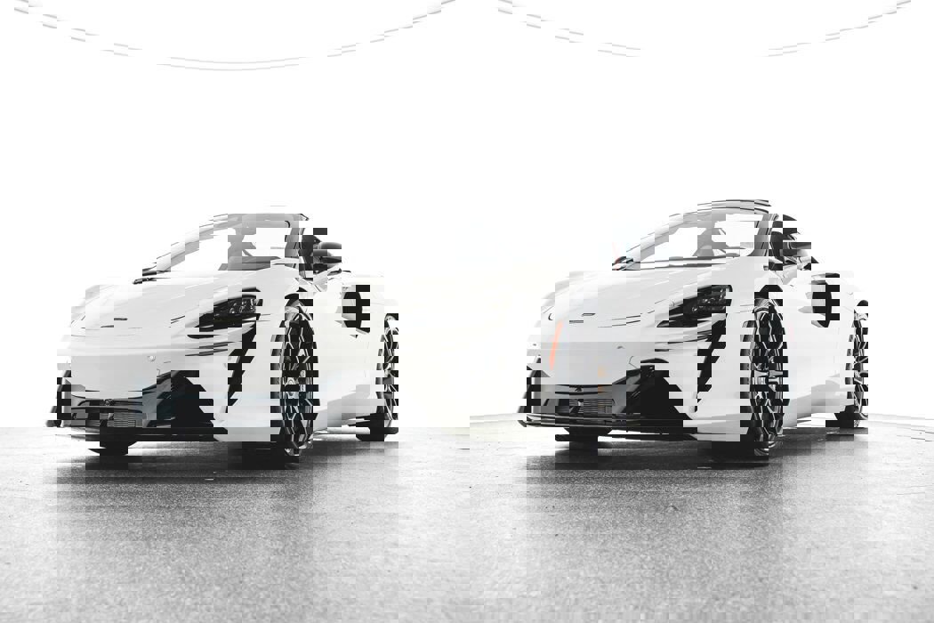 New 2025 McLaren Artura Spider image 2