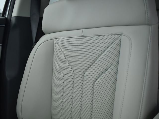 Used 2026 Hyundai Santa Fe SEL FWD image 11