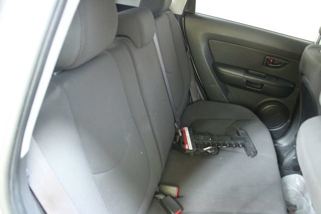 Used 2013 Kia Soul FWD image 9