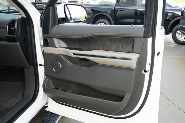 Used 2021 Ford Expedition Max Limited image 40