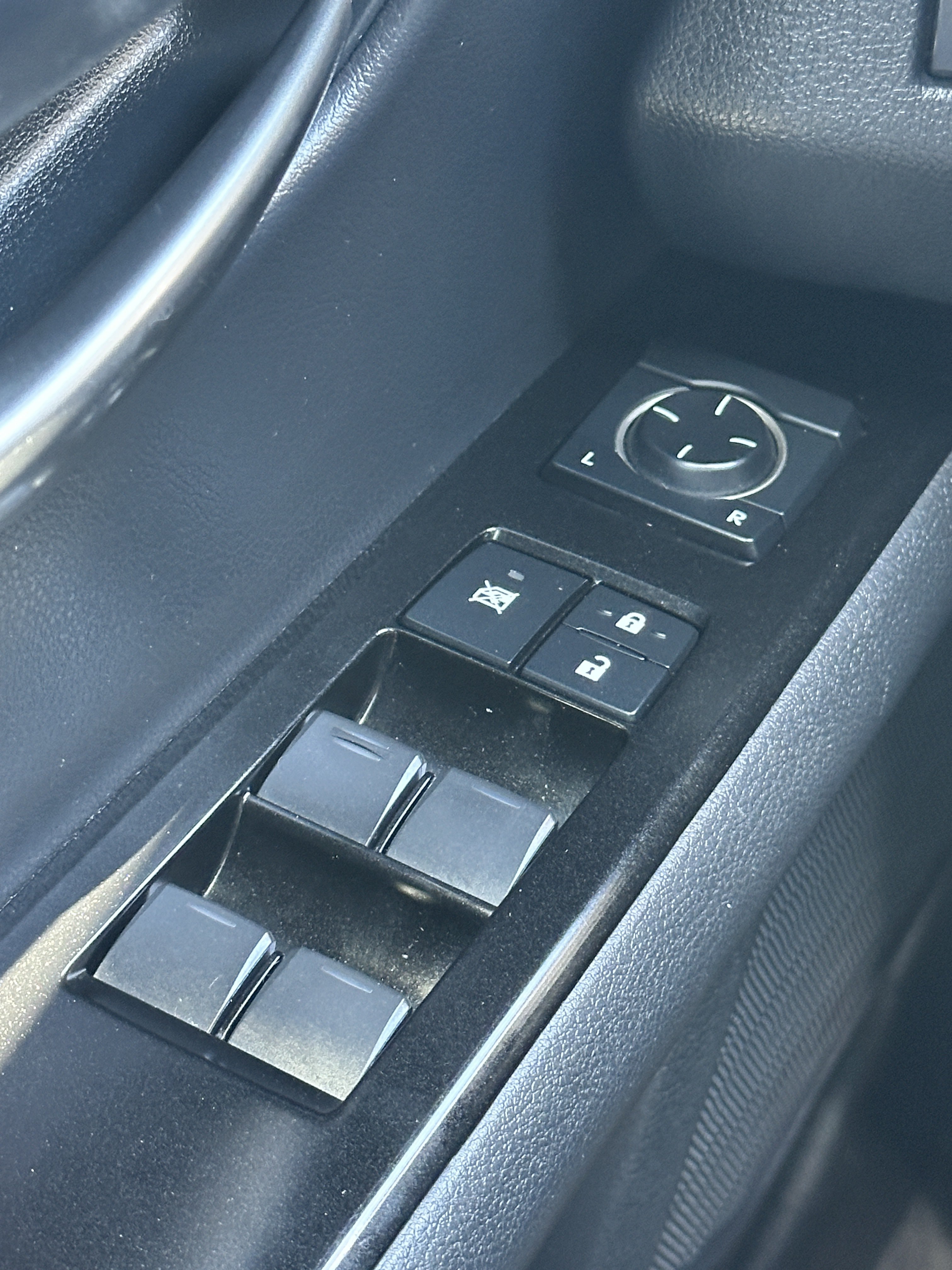 Used 2019 Lexus UX 200 w/ Accessory Package 2 FWD image 46