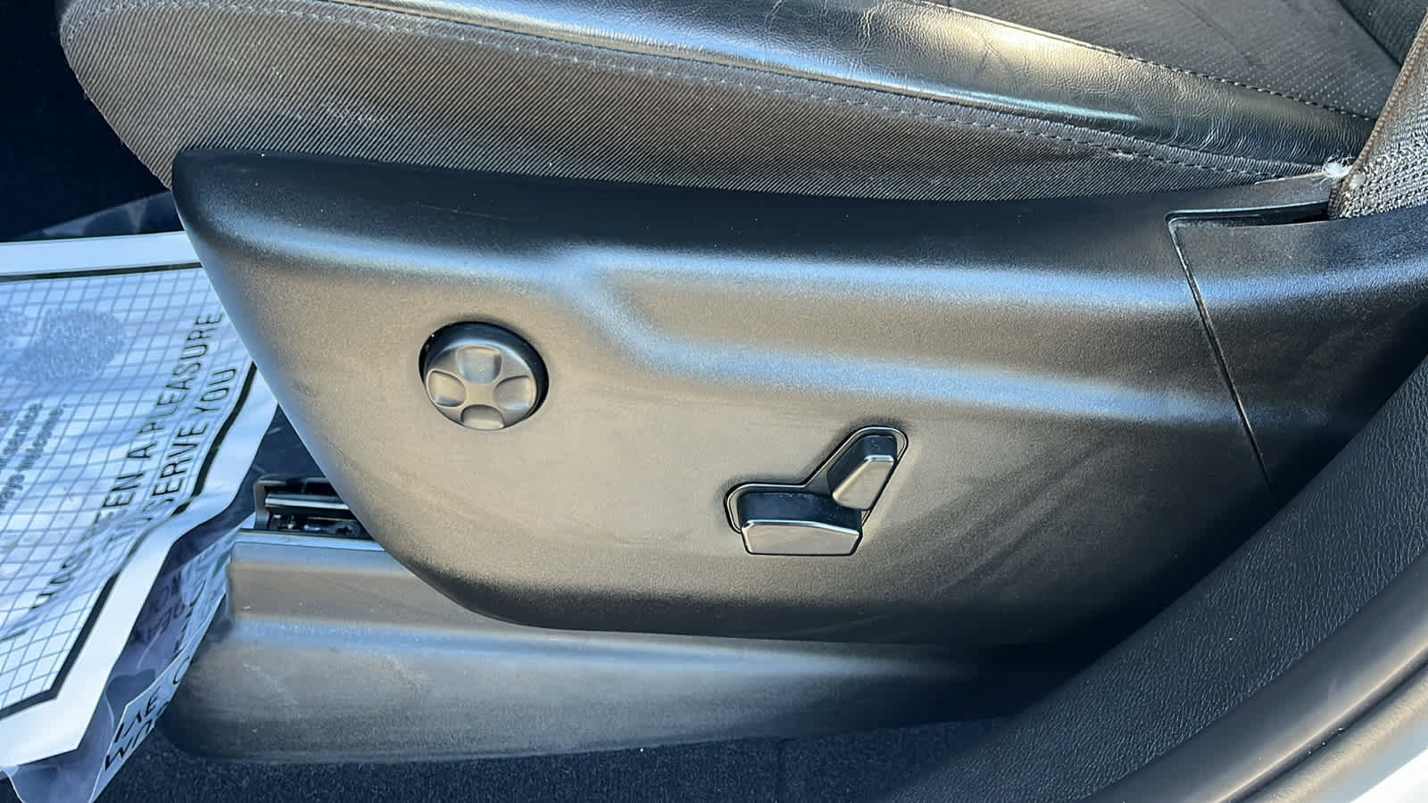 Used 2019 Jeep Grand Cherokee Altitude image 22