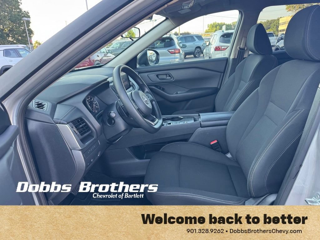 Used 2024 Nissan Rogue S FWD image 12