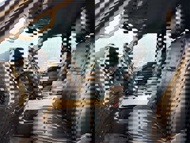 Used 2018 Ford F150 Lariat w/ Equipment Group 501A Mid image 11