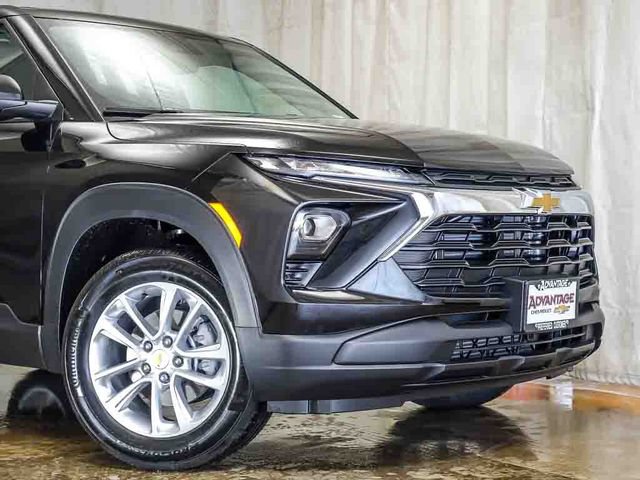New 2026 Chevrolet TrailBlazer LS w/ LS Convenience Package FWD image 3