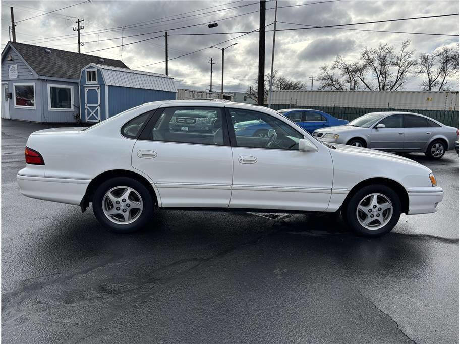 Used 1999 Toyota Avalon XLS FWD image 6