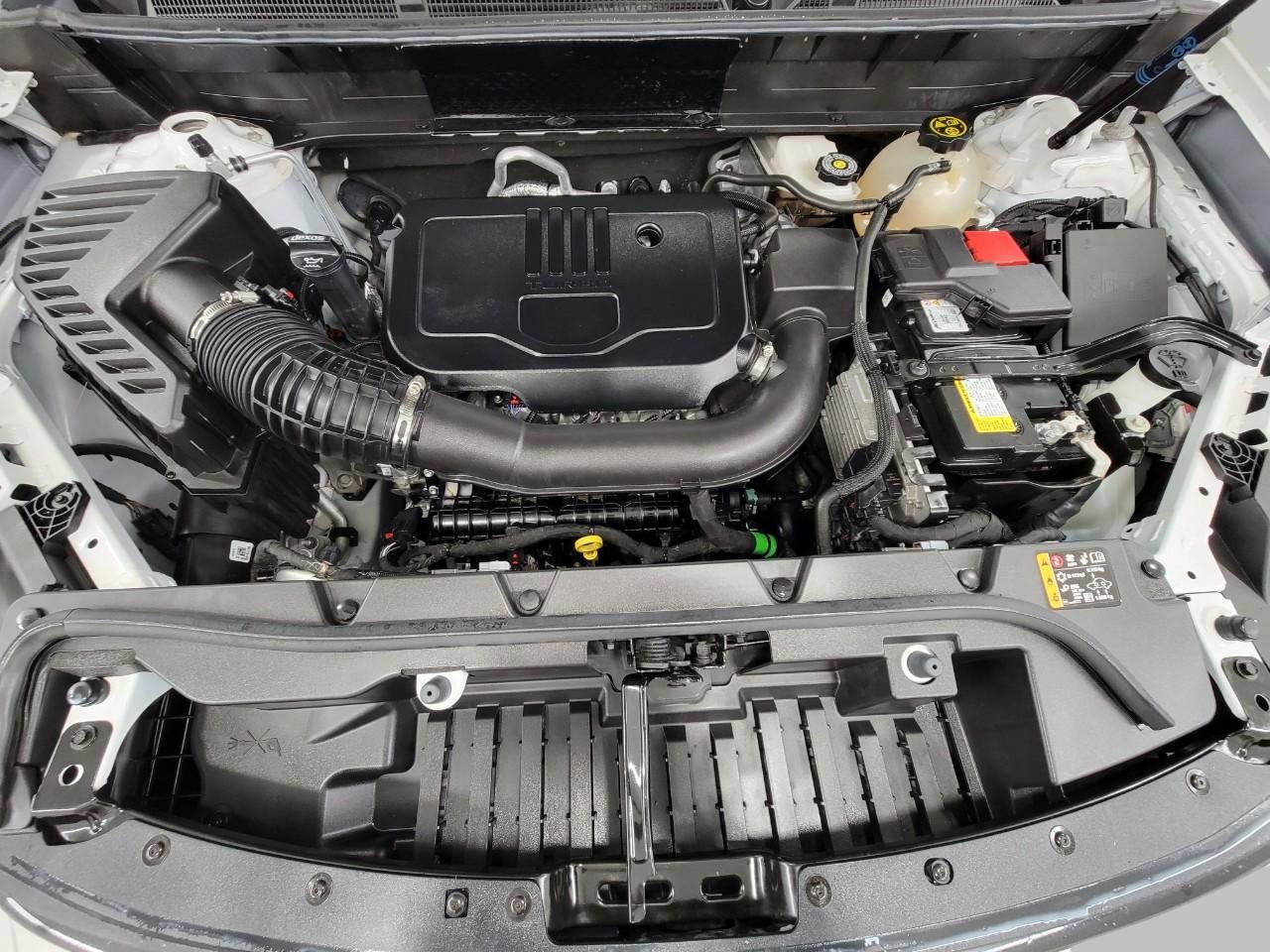 Certified 2023 GMC Acadia SLE w/ Driver Convenience Package image 9