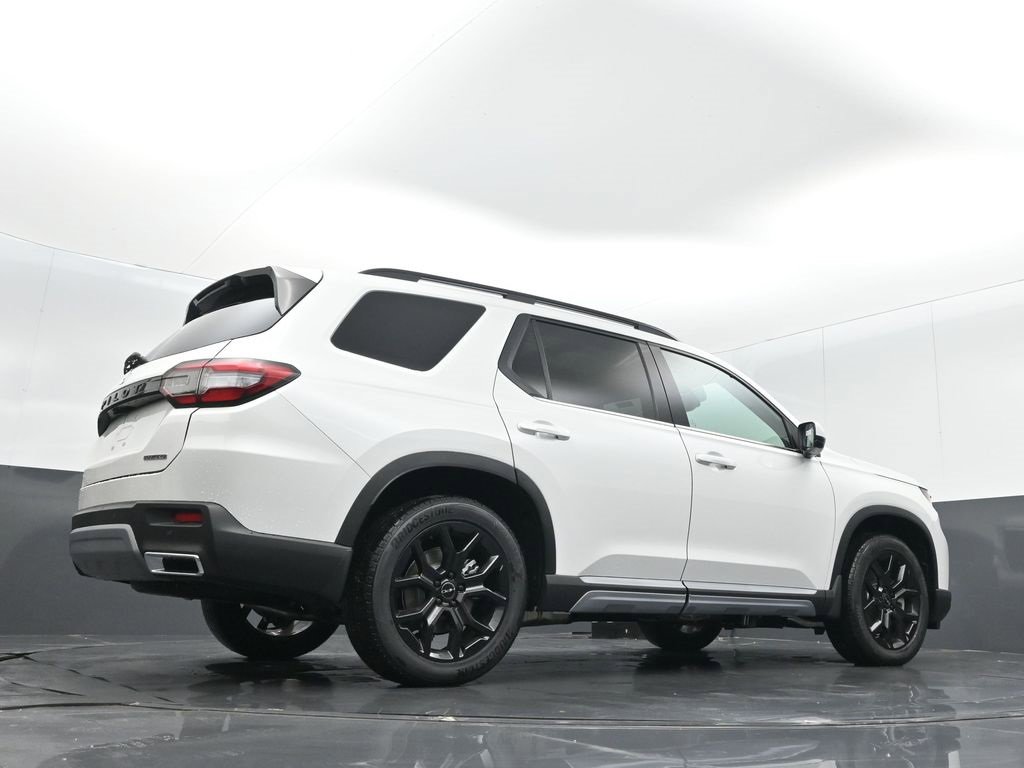 New 2025 Honda Pilot Touring image 23