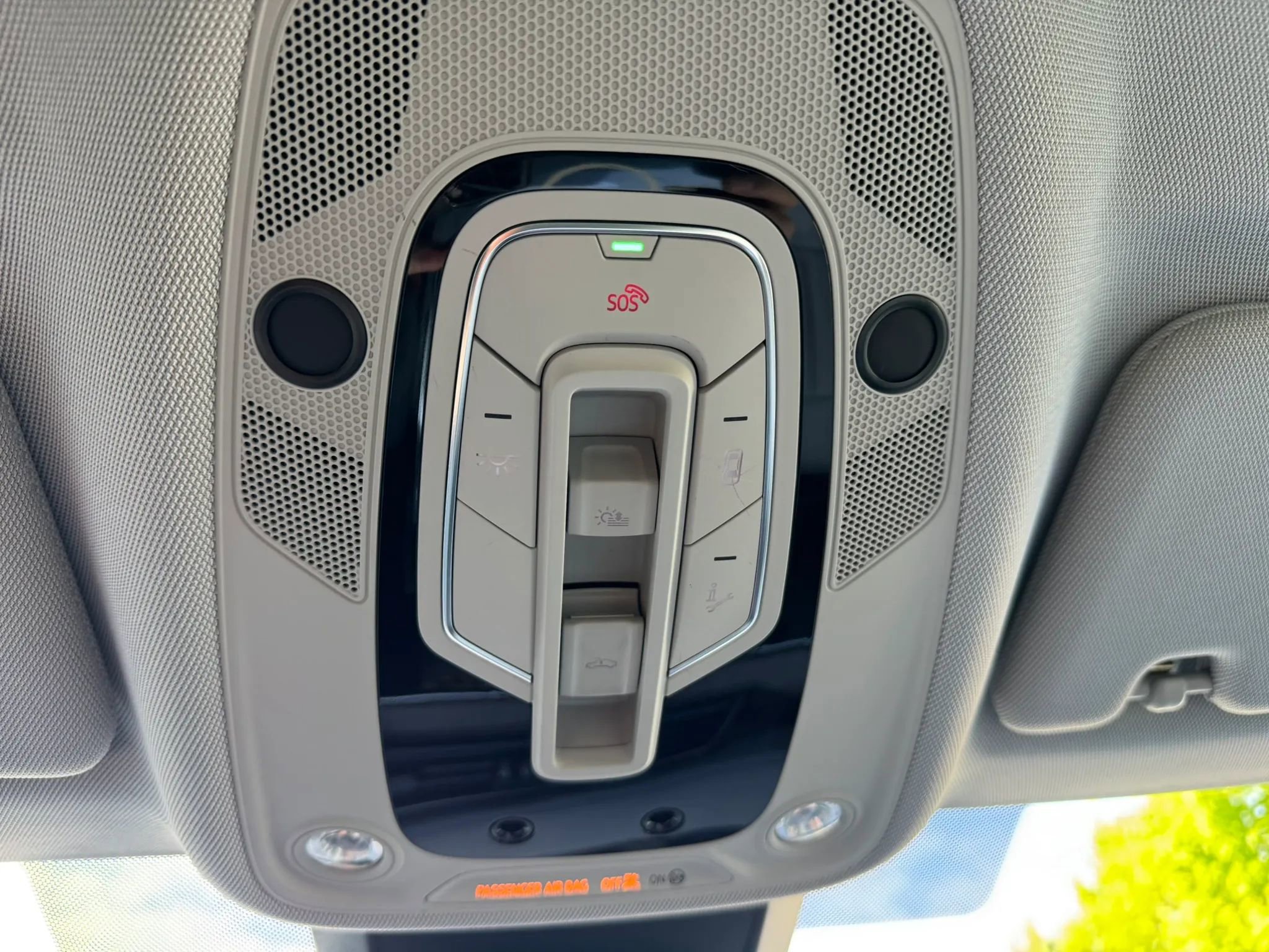 Used 2022 Audi e-tron Premium AWD/4WD image 42