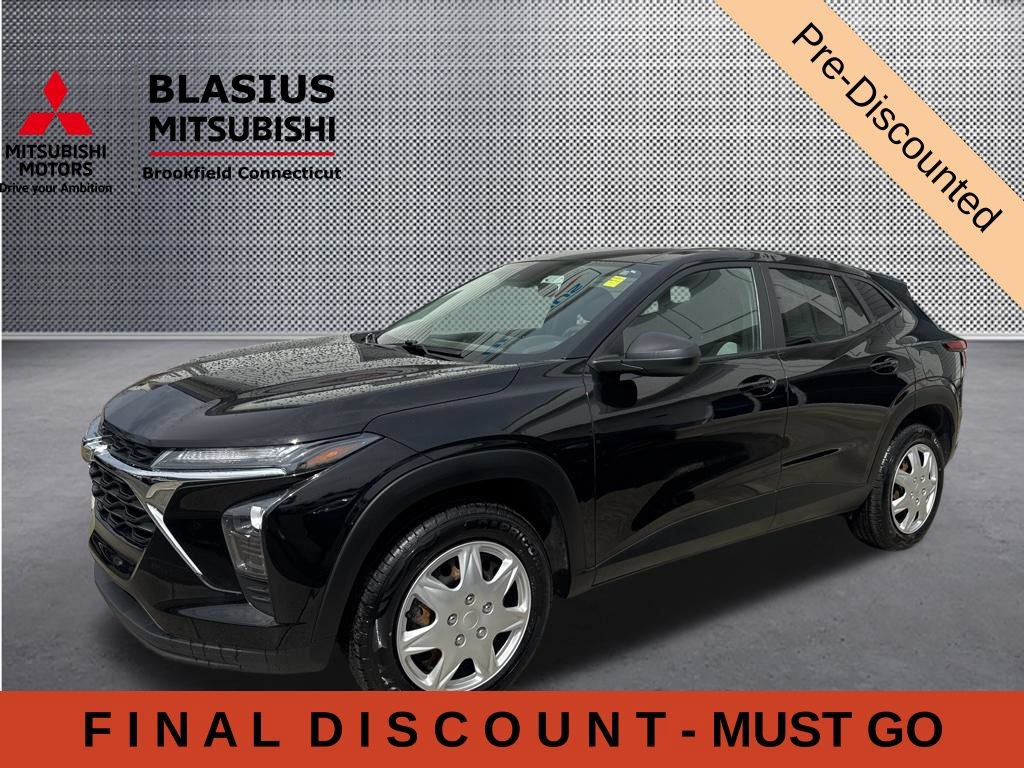 Used 2024 Chevrolet Trax LS FWD image 5