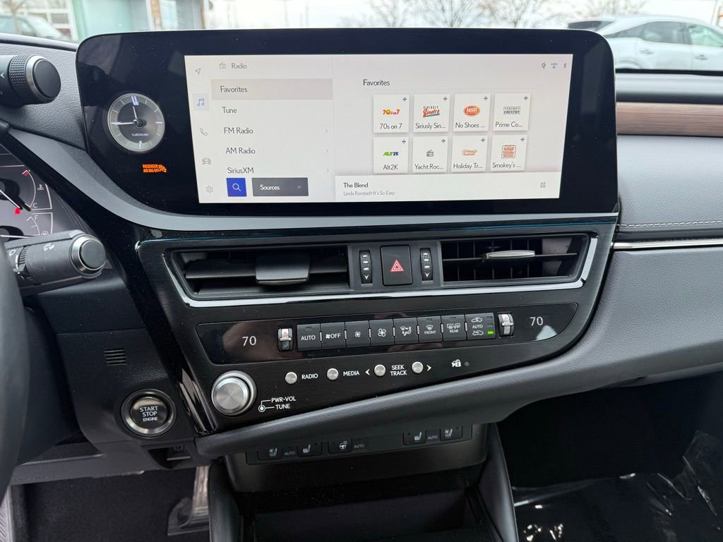 Used 2023 Lexus ES 350 w/ Premium Package image 12