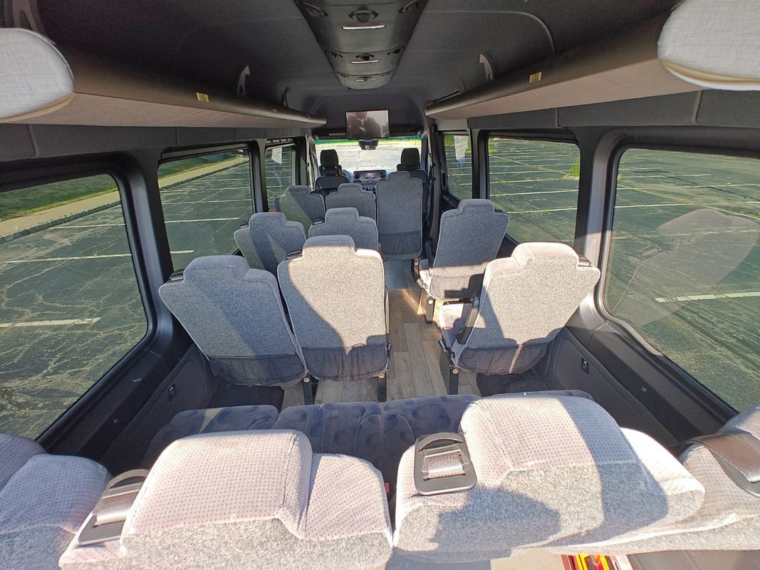 Used 2019 Mercedes-Benz Sprinter 2500 image 45