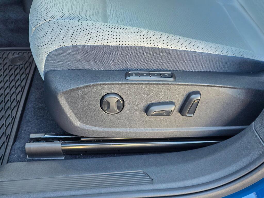 New 2026 Volkswagen ID.4 Pro S image 18