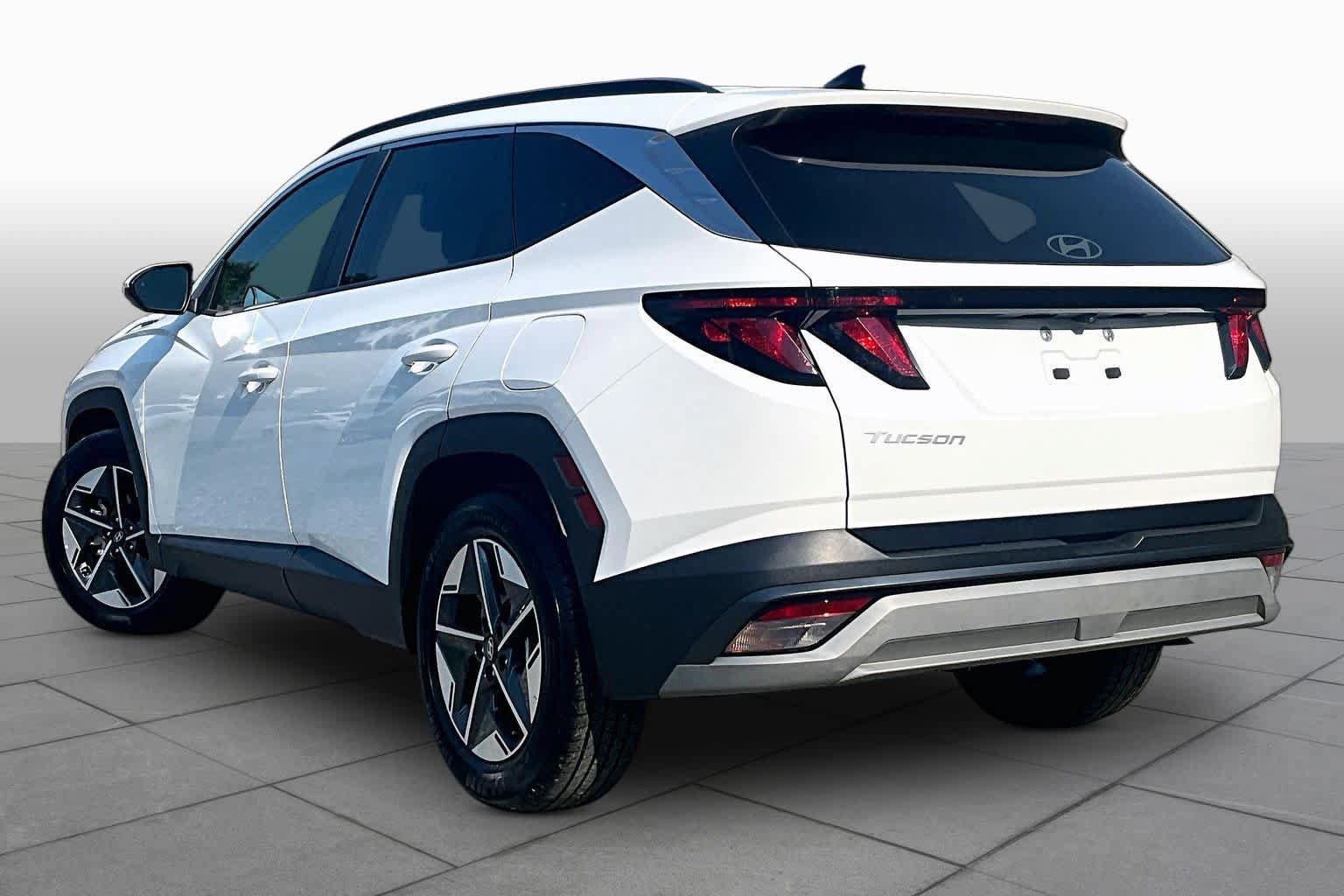 Used 2025 Hyundai Tucson SEL FWD image 12