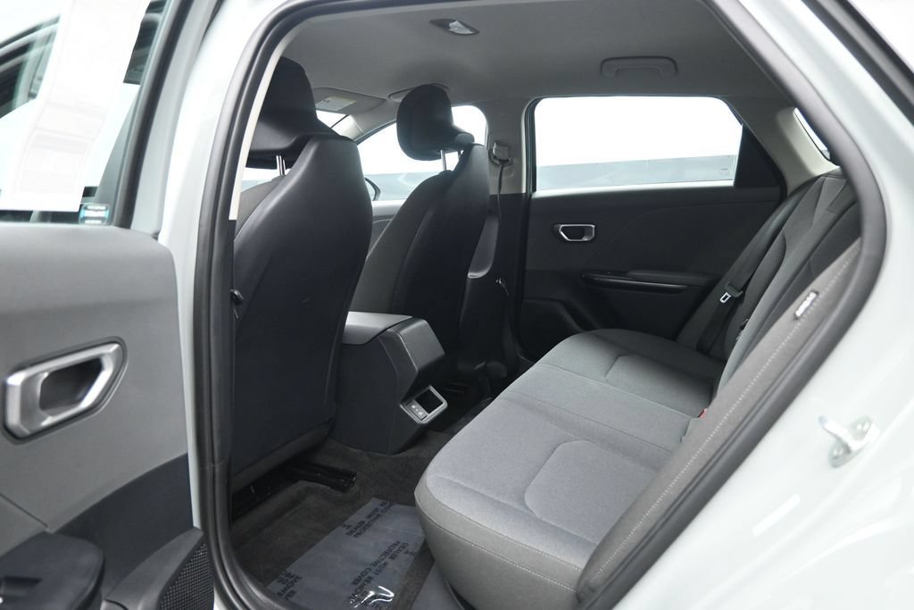 Used 2025 Kia K4 FWD image 24