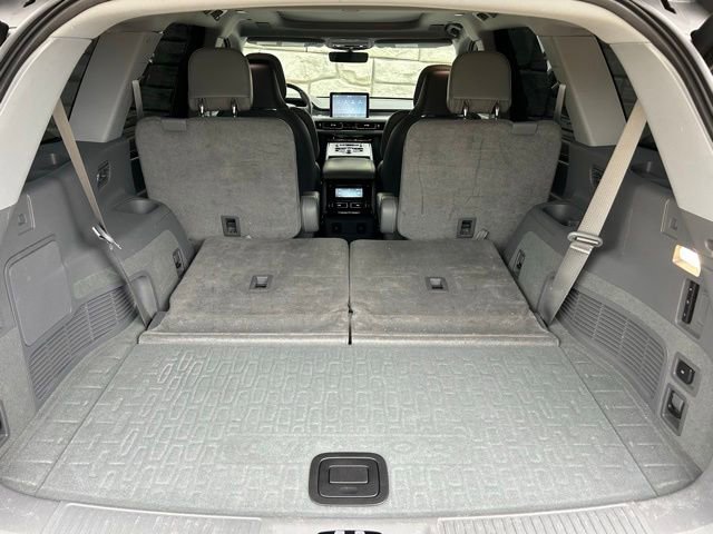 Used 2020 Lincoln Aviator Reserve w/ Equipment Group 202A AWD/4WD image 11