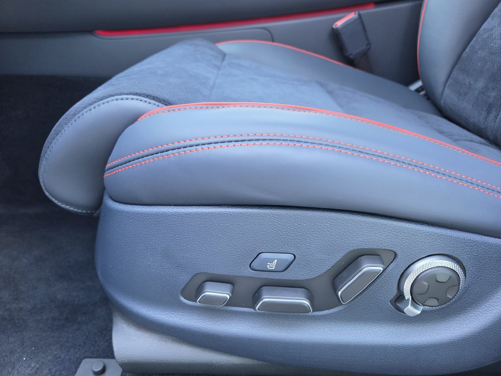 New 2027 Genesis GV70 3.5T Prestige AWD/4WD image 25