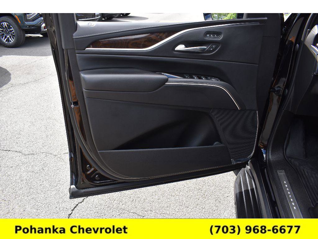 Used 2021 Cadillac Escalade ESV Sport Platinum w/ LPO, ONYX Package AWD/4WD image 27