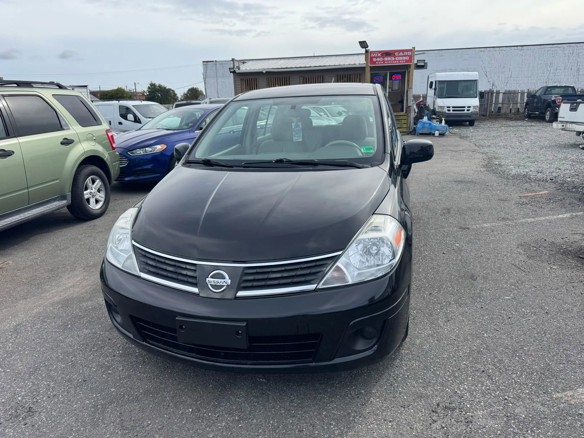 Used 2009 Nissan Versa SL w/ Convenience Pkg image 5