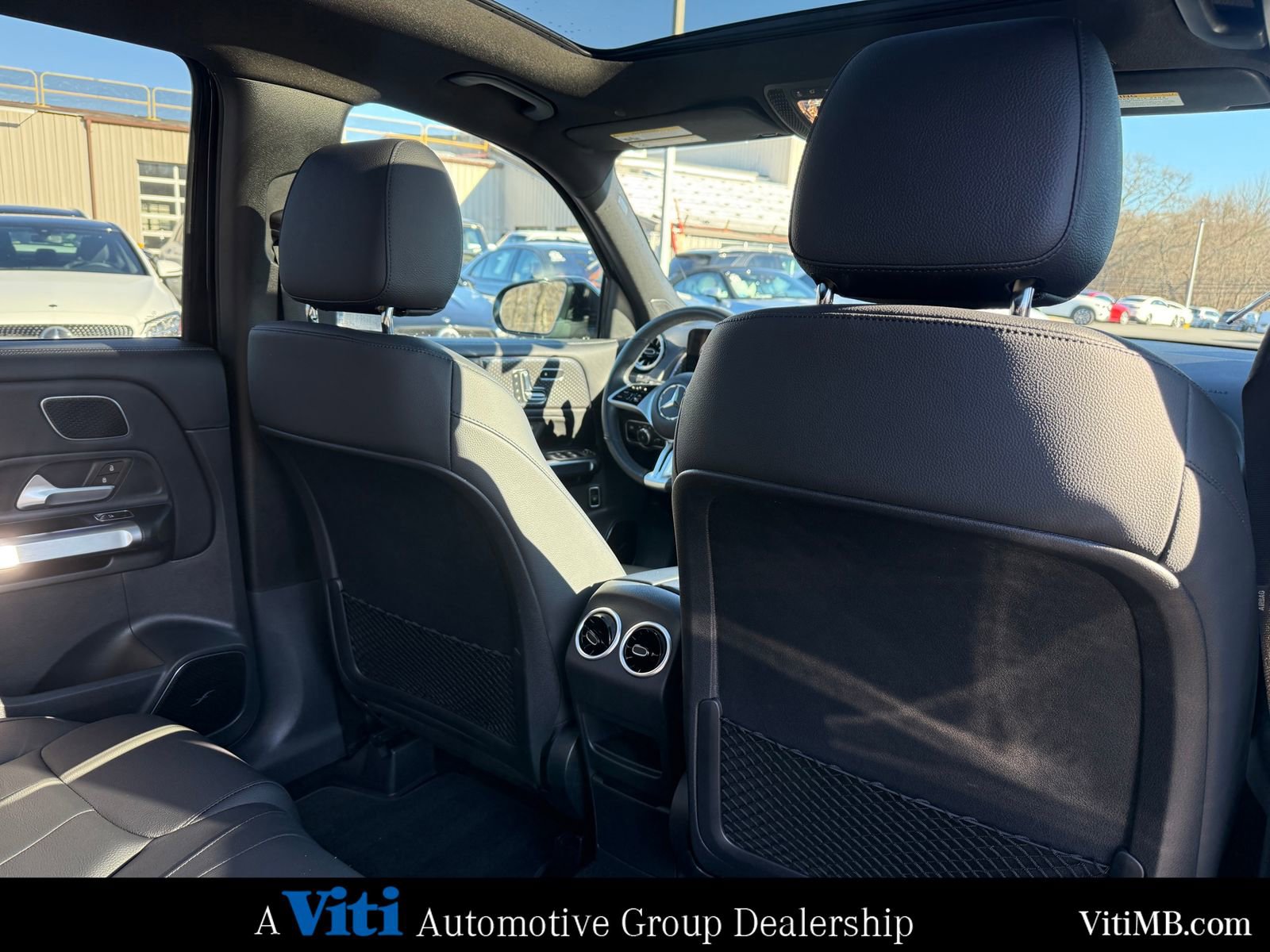 Certified 2024 Mercedes-Benz GLB 250 4MATIC image 27