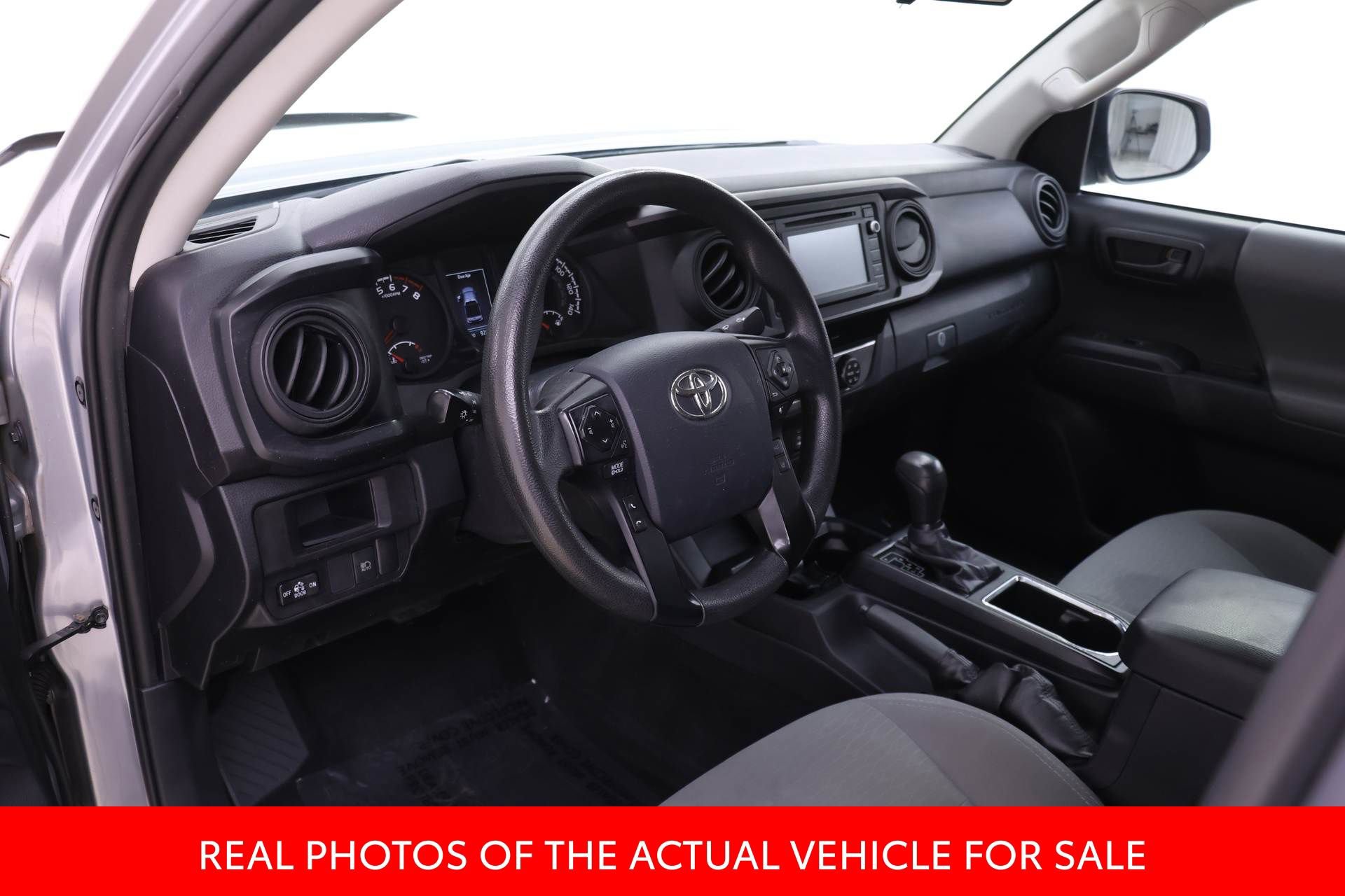 Certified 2019 Toyota Tacoma SR image 3