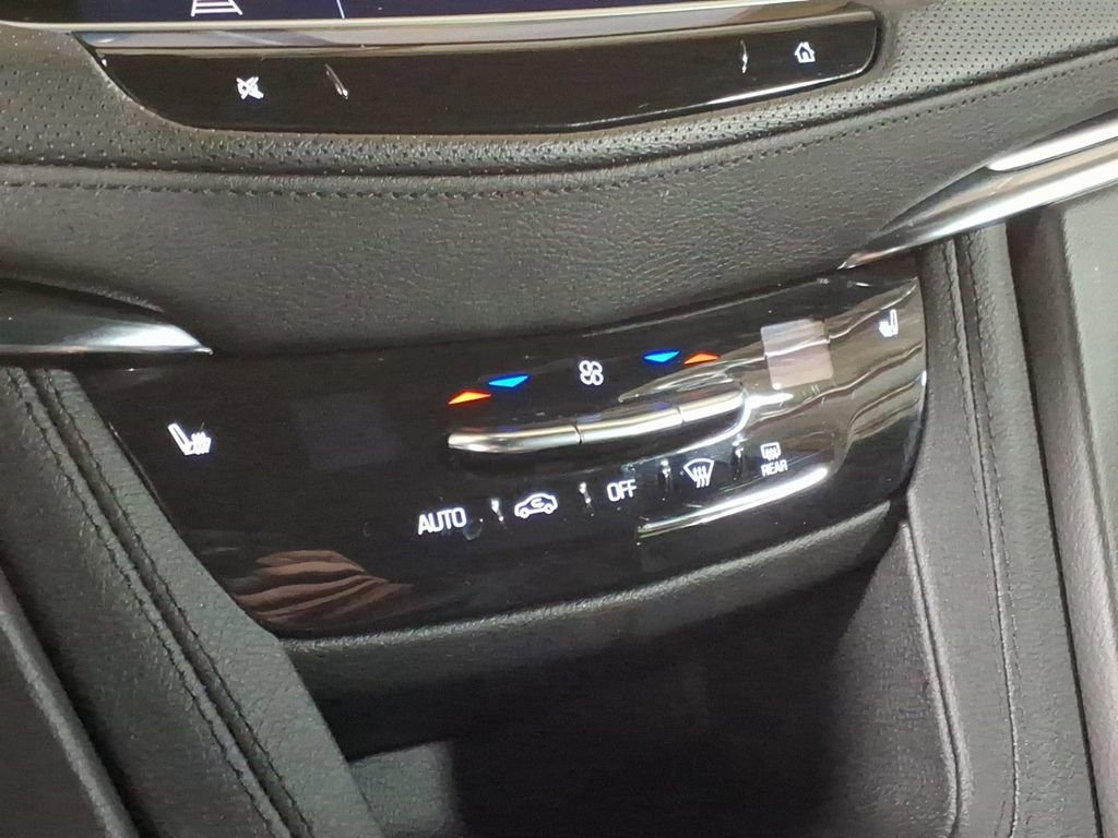 Certified 2023 Cadillac XT5 Luxury FWD image 14