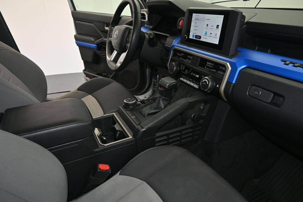 Used 2025 Toyota Tacoma TRD Off-Road AWD/4WD image 12