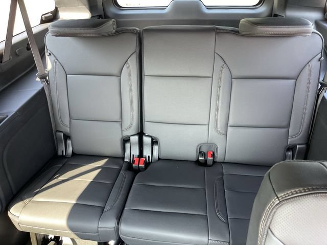 New 2026 Chevrolet Suburban High Country AWD/4WD image 24