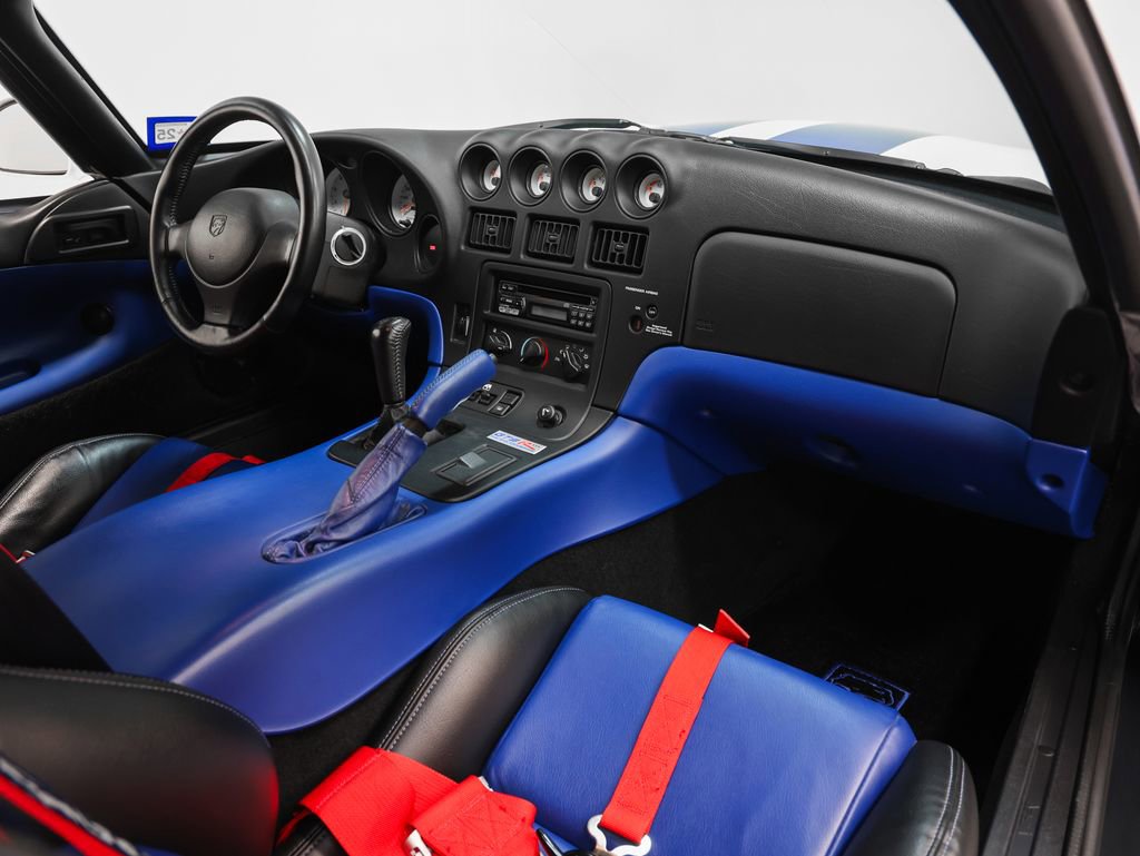 Used 1998 Dodge Viper GTS image 29