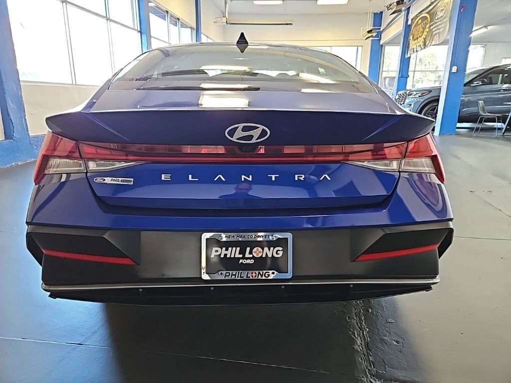 Used 2025 Hyundai Elantra SEL image 6