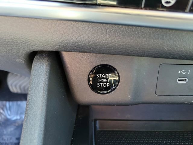 Used 2024 Nissan Rogue SV w/ SV Premium Package image 23